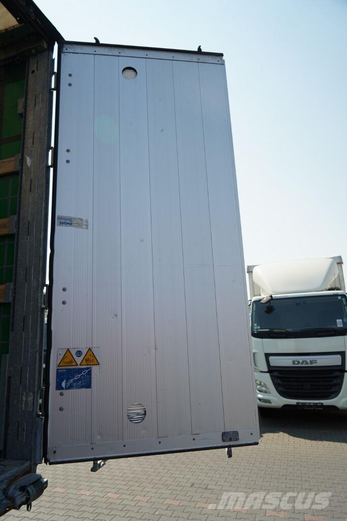Schmitz Cargobull  Semirremolques con caja de lona