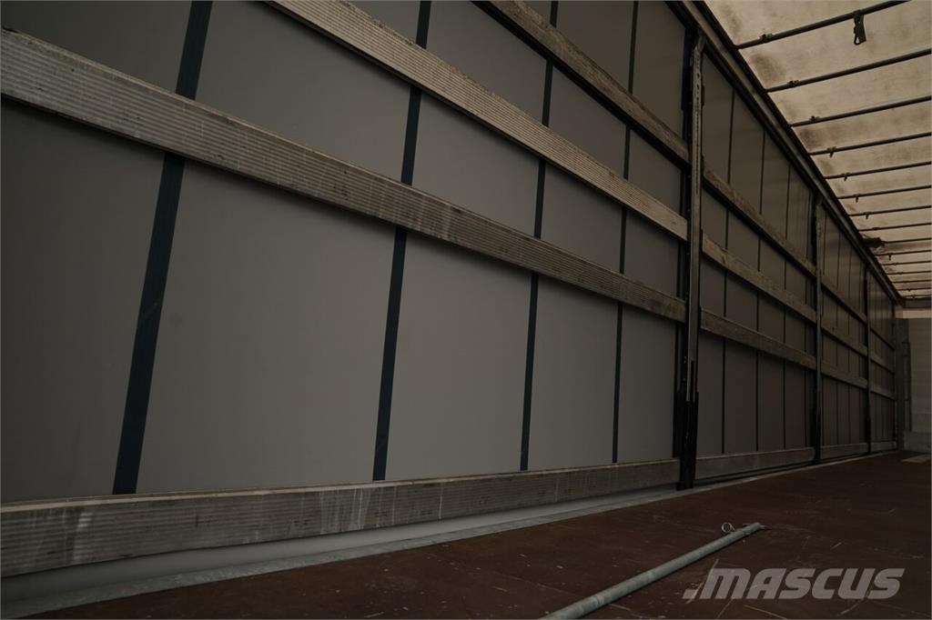 Schmitz Cargobull / FIRANKA / STANDARD / PALECIARA / OŚ PODNOSZONA / Curtain sider semi-trailers