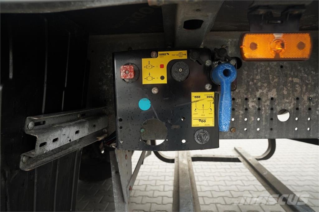 Schmitz Cargobull / FIRANKA / STANDARD / PALECIARA / OŚ PODNOSZONA / Curtain sider semi-trailers