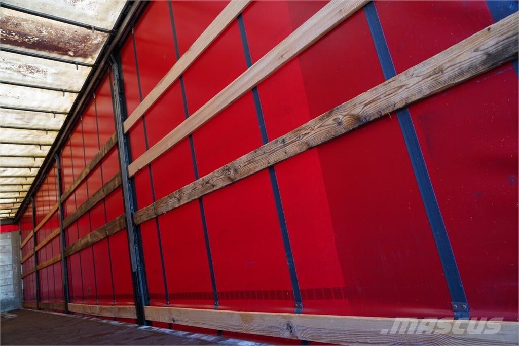 Schmitz Cargobull FIRANKA / STANDARD / OSIE SCHMITZ Pressukapellipuoliperävaunut