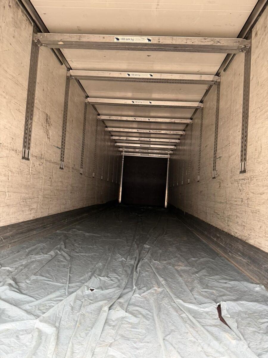 Schmitz Cargobull SKO 24/L /Koffer roller door semi-trailer Semirremolques de carrocería de cajas
