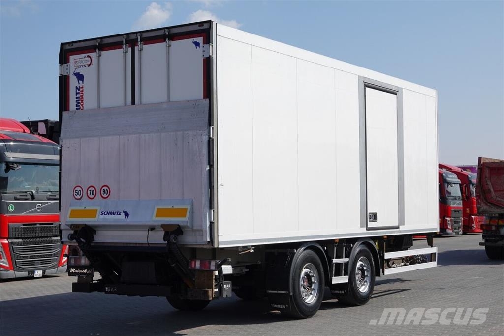 Schmitz Cargobull  Gesloten opbouw trailers