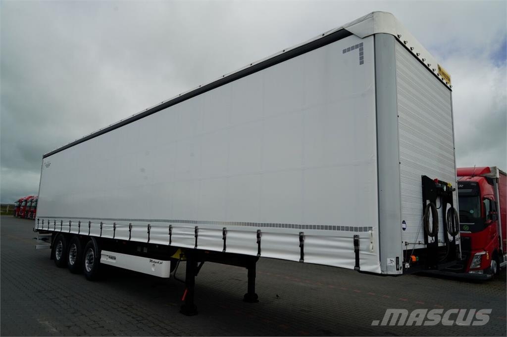 Schmitz Cargobull STANDARD / Plachtové návěsy