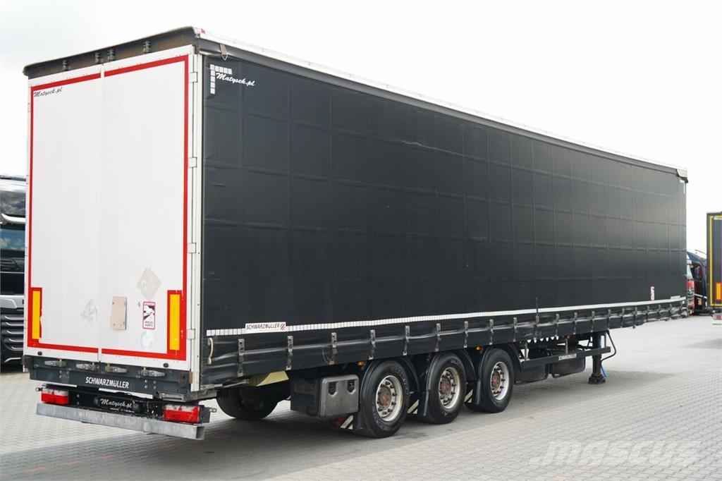 Schwarzmüller  Semirremolques de caja de lona