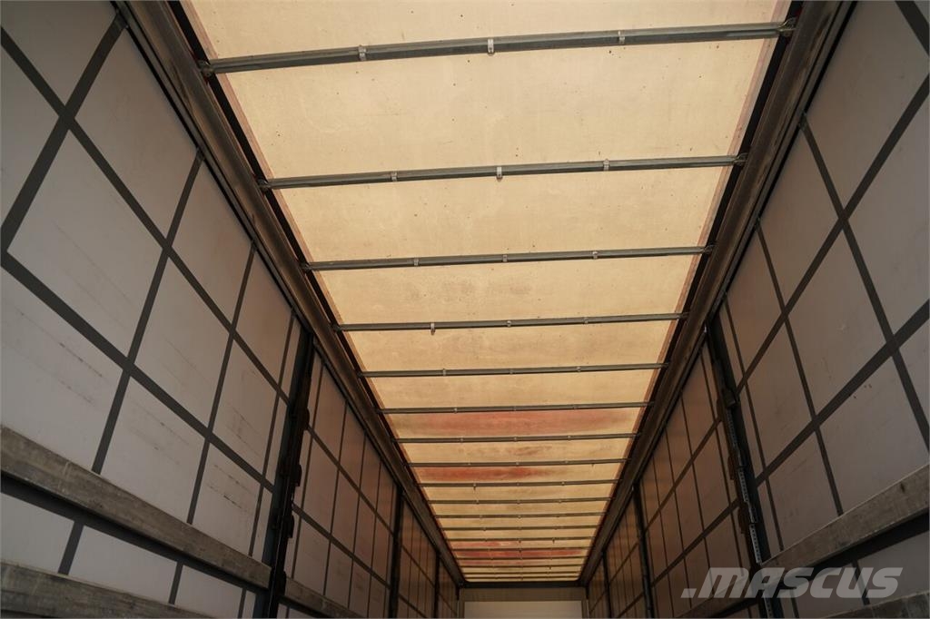 Schwarzmüller / FIRANKA / STANDARD / PALECIARA / OŚ PODNOSZONA / Curtain sider semi-trailers