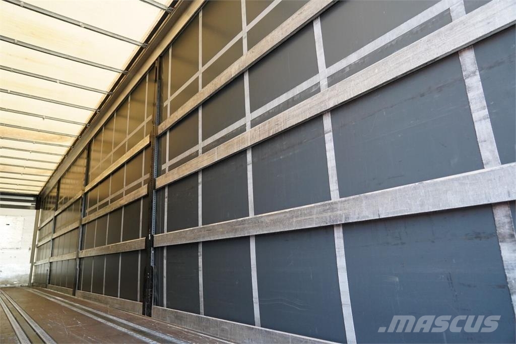 Schwarzmüller / NACZEPA / STANDARD / KOSZ NA PALETY / BPW / 202 Curtainsider semi-trailers