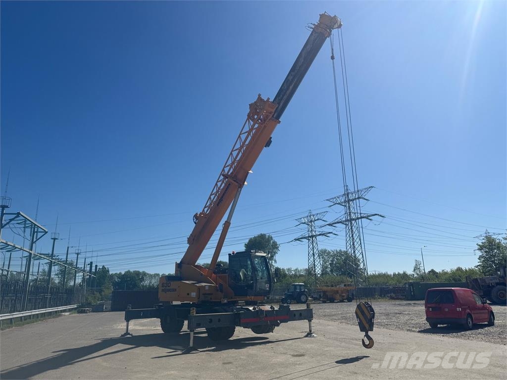 Sennebogen 630 rough terrain crane / 2000 MTH / Range 30 m /  Grúas de oruga
