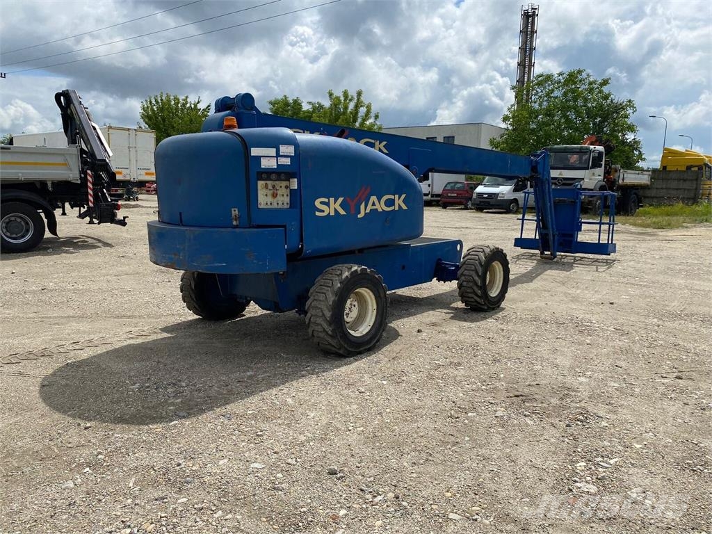 SkyJack SJ40T 4x4 Diesel - 14m رافعات سلة تلسكوبية