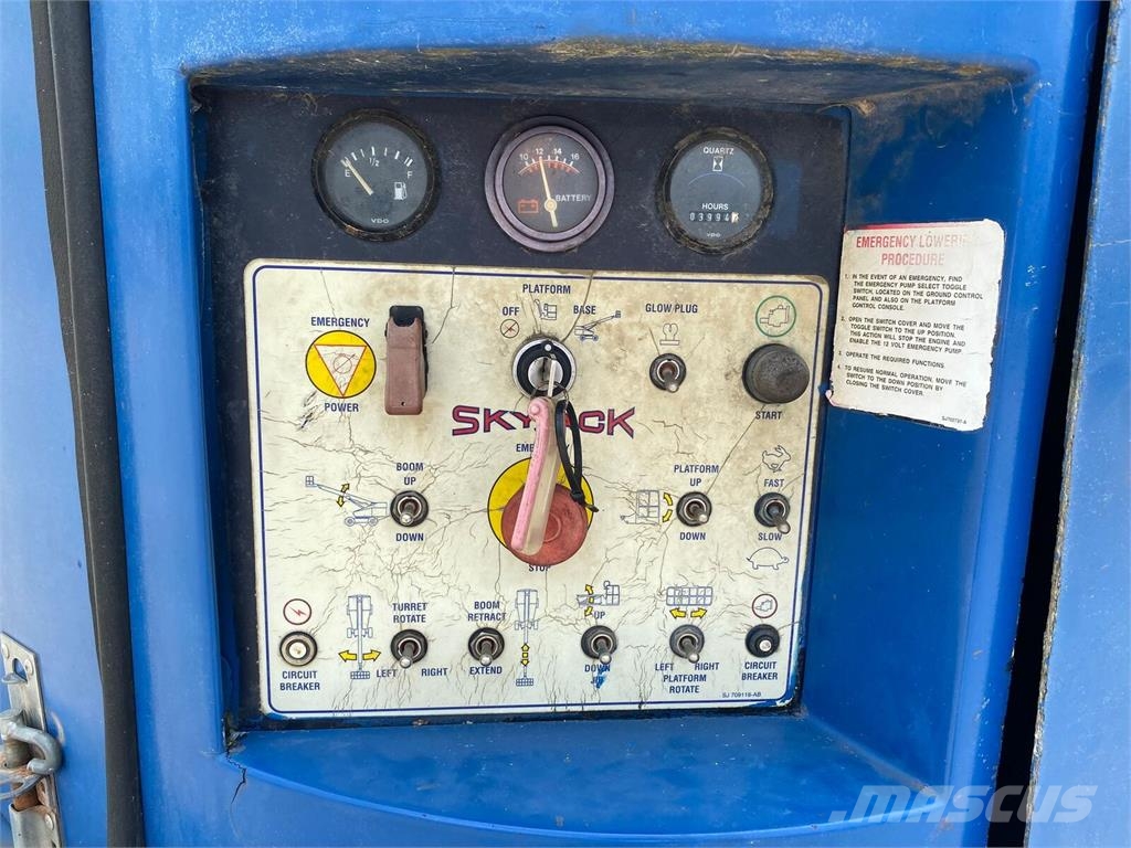 SkyJack SJ40T 4x4 Diesel - 14m رافعات سلة تلسكوبية