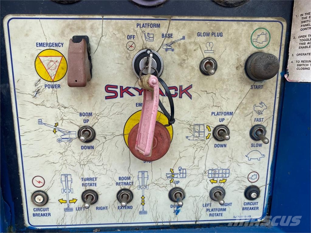 SkyJack SJ40T 4x4 Diesel - 14m رافعات سلة تلسكوبية