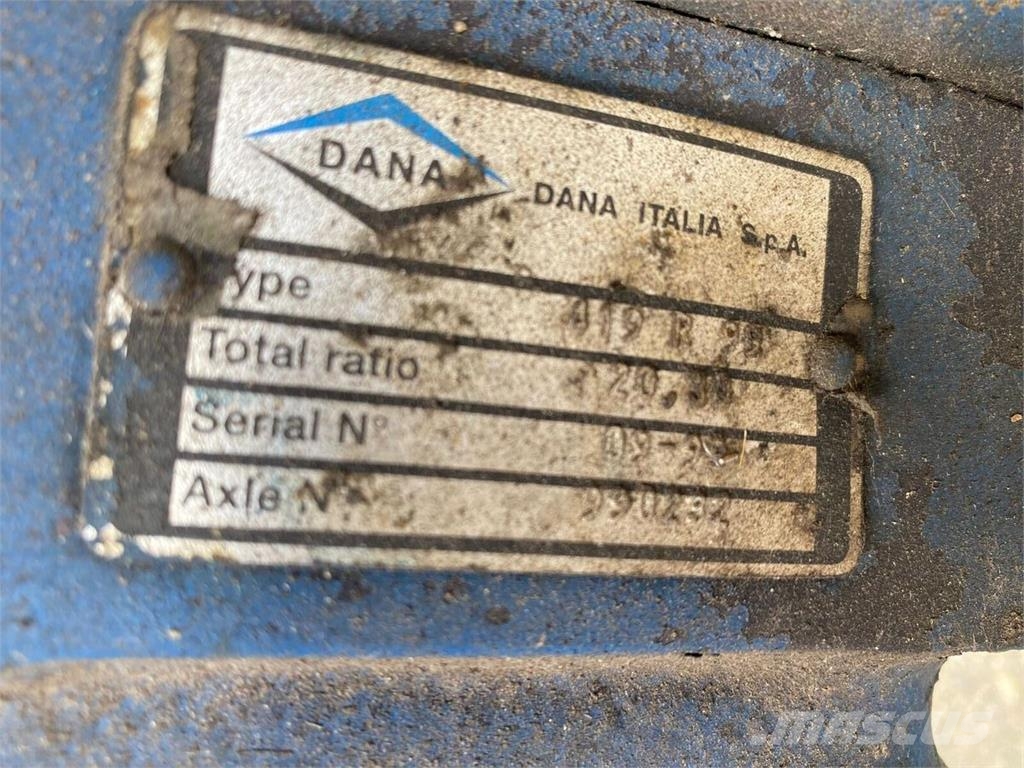 SkyJack SJ40T 4x4 Diesel - 14m رافعات سلة تلسكوبية