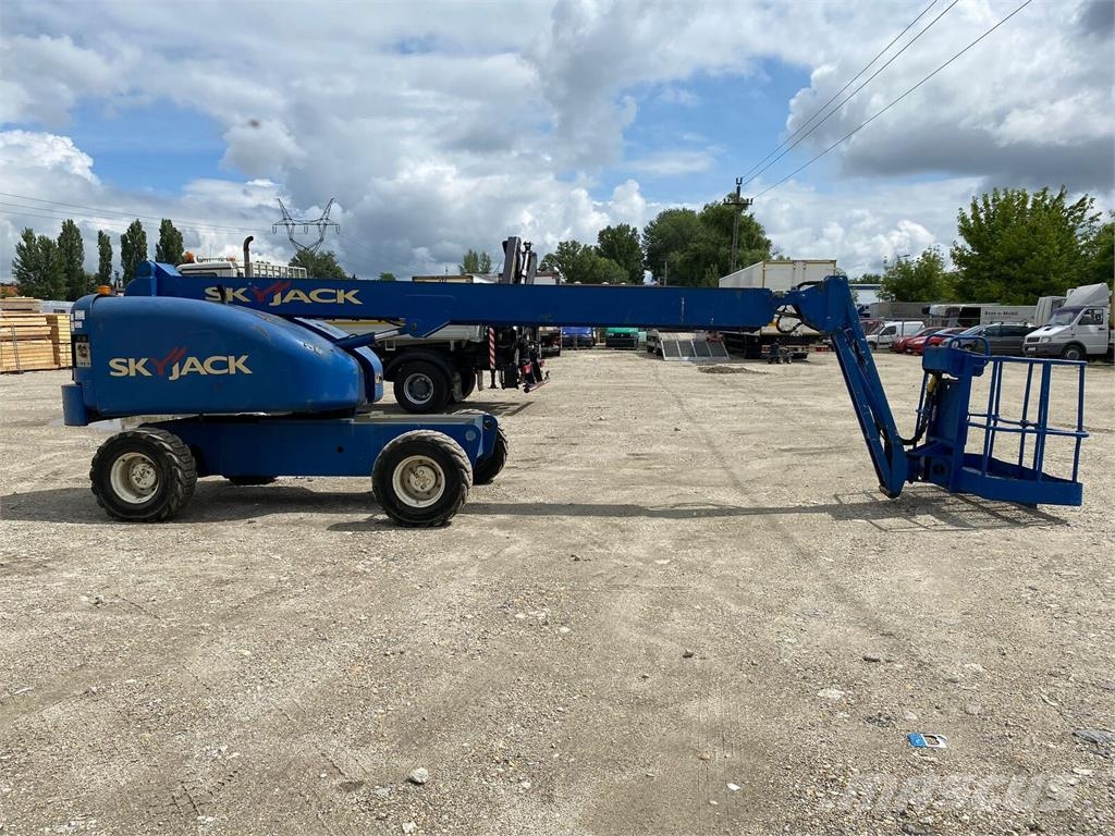SkyJack SJ40T 4x4 Diesel - 14m رافعات سلة تلسكوبية