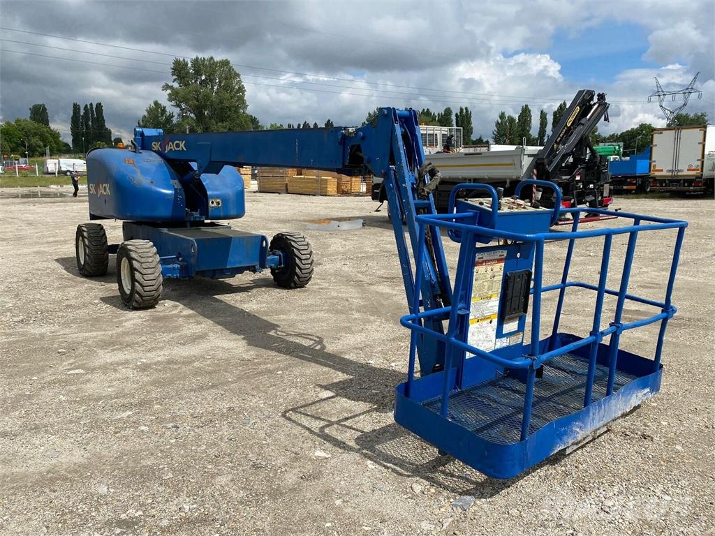 SkyJack SJ40T 4x4 Diesel - 14m رافعات سلة تلسكوبية