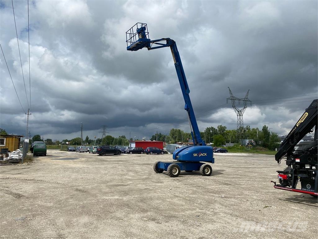 SkyJack SJ40T 4x4 Diesel - 14m رافعات سلة تلسكوبية