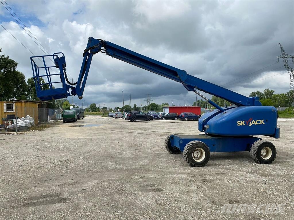 SkyJack SJ40T 4x4 Diesel - 14m رافعات سلة تلسكوبية