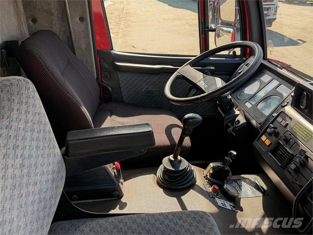 Steyr 13S21 4×4 Hiab 071 RW / Rosenbauer – Technical Res Ugunsdzēšamā tehnika