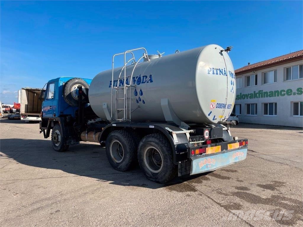 Tatra 815 6x6 Vízszállító Tartálykocsi Automobilinės cisternos