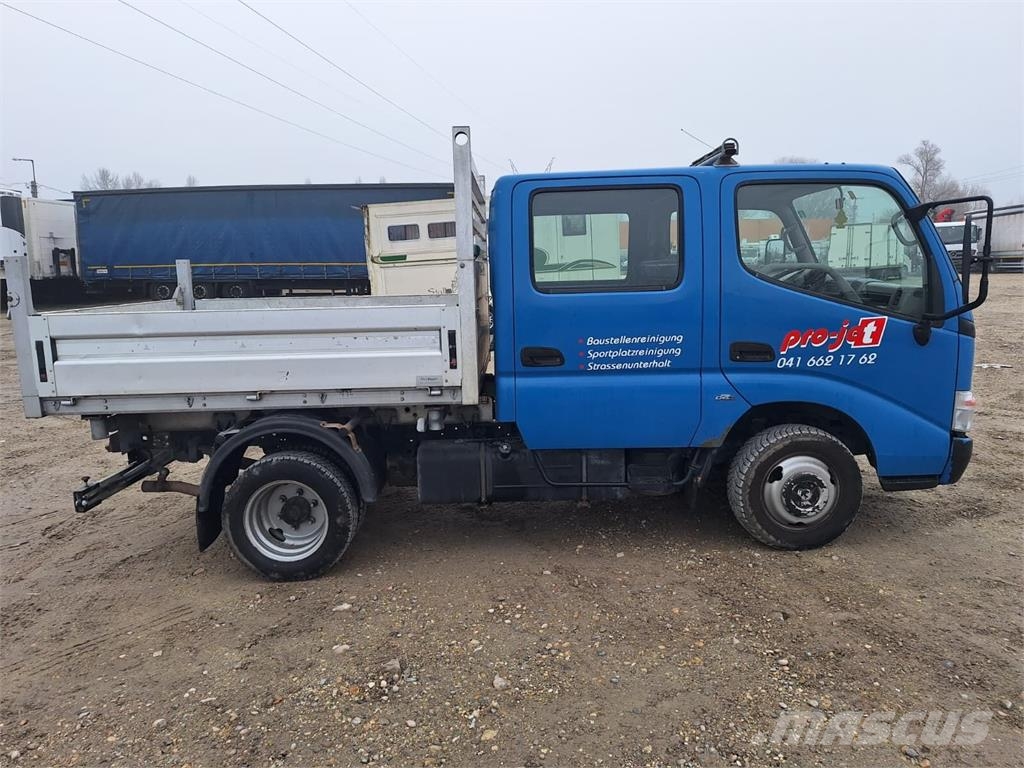 Toyota Dyna 150 3,0 D - Doka 3 sided Tipper Pašizgāzējs