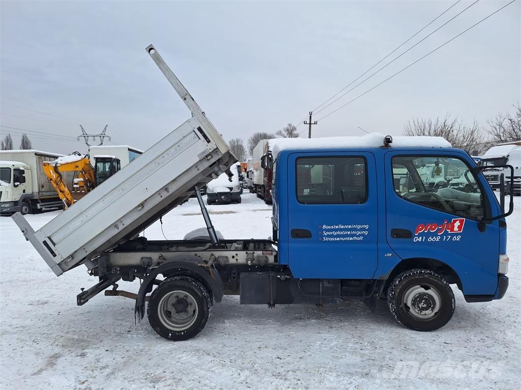 Toyota Dyna 150 3,0 D - Doka 3 sided Tipper Pašizgāzējs