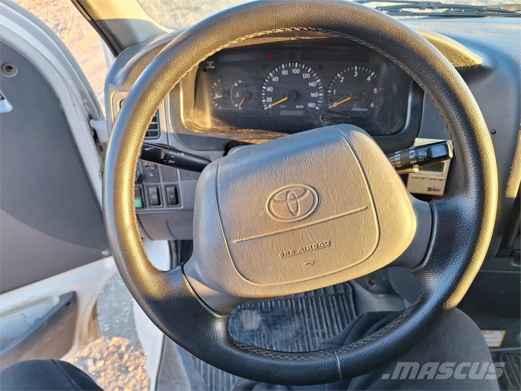 Toyota Hiace 150 2,5 D 4x4 - VAN Kita