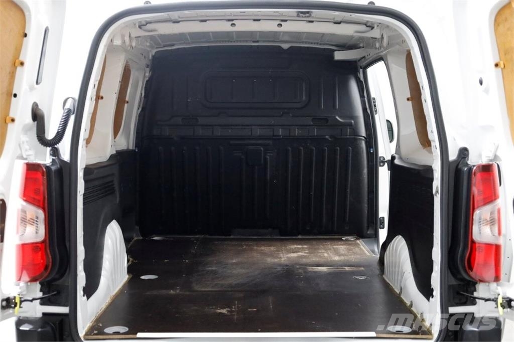 Toyota PROACE CITY 1.5 D-4D 130pk Cool Comfort Long Airco Otros camiones