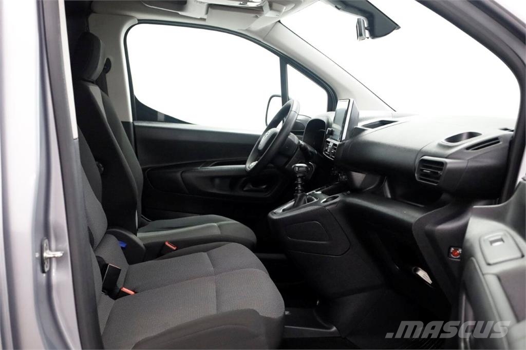 Toyota PROACE CITY 1.2 Turbo 110pk Comfort Benzine Airco/ Andre lastebiler