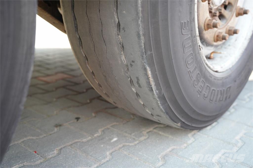 Trailor NACZEPA PLATFORMA / PODŁOGA SZYNA DESKA / WZMACNIA Semi-remorci transport vehicule