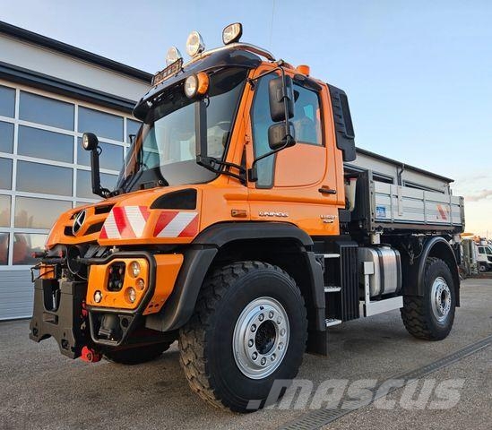 Unimog U527 UGE Vehículos municipales multiusos