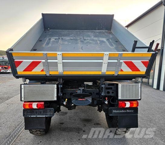 Unimog U527 UGE Vehículos municipales multiusos