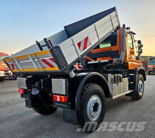 Unimog U527 UGE Vehículos municipales multiusos
