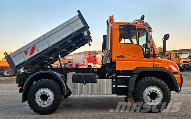 Unimog U527 UGE Vehículos municipales multiusos