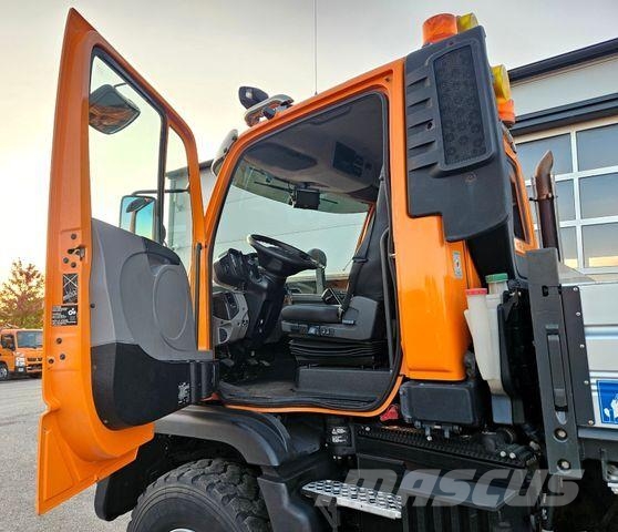 Unimog U527 UGE Vehículos municipales multiusos