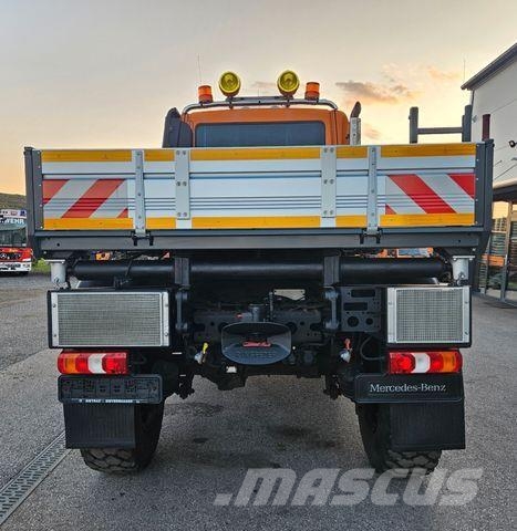 Unimog U527 UGE Vehículos municipales multiusos