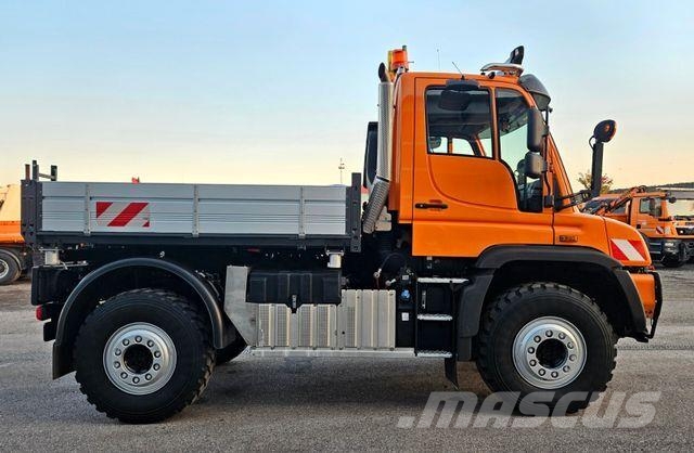 Unimog U527 UGE Vehículos municipales multiusos