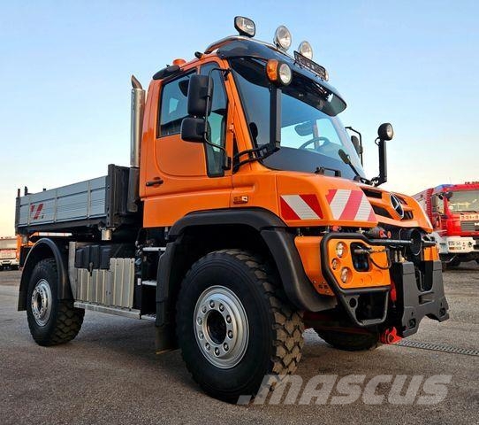 Unimog U527 UGE Vehículos municipales multiusos