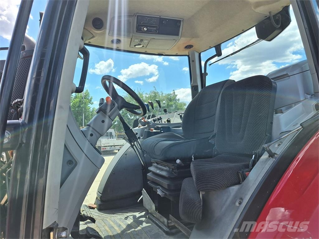 Valtra 124N Tractor / Stoll ProfiLine FZ 30.1 /Front load Traktorok
