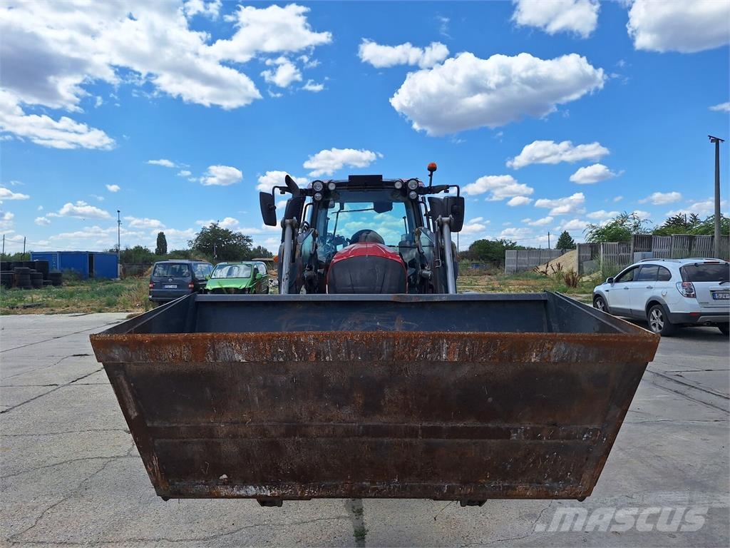 Valtra 124N Tractor / Stoll ProfiLine FZ 30.1 /Front load Traktorok