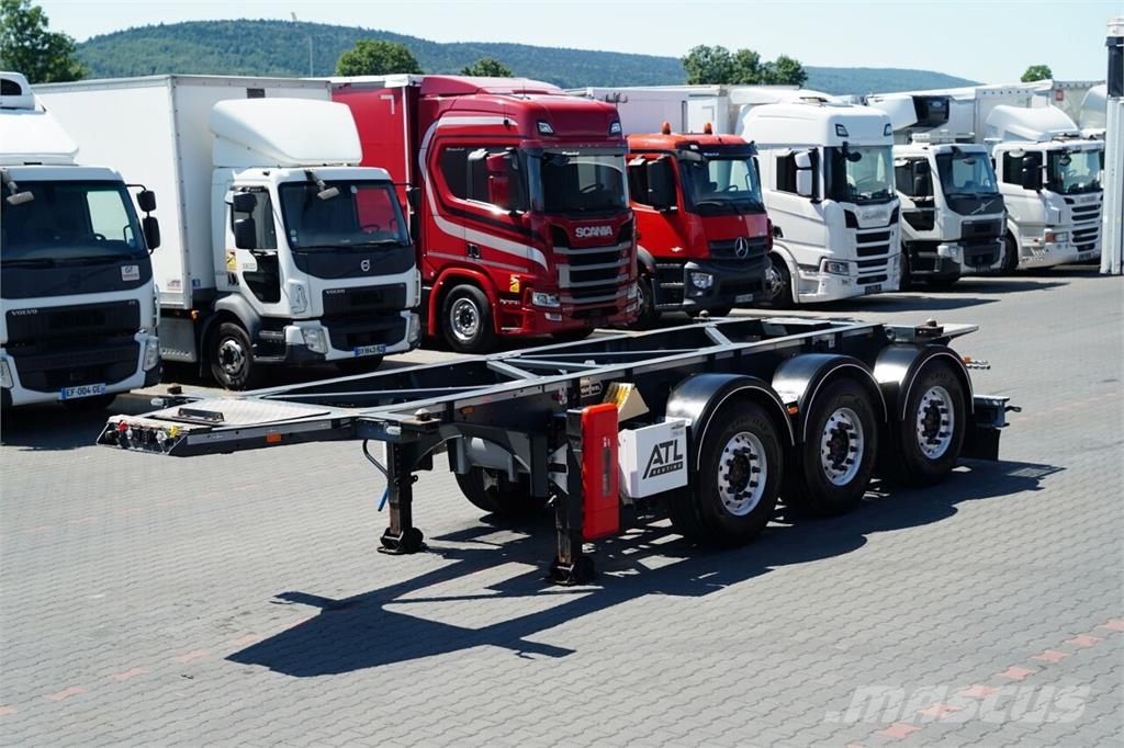 Van Hool / NACZEPA PODKONTENEROWA / PEŁNY ADR / 3 OSIE / OS Chasis y suspención
