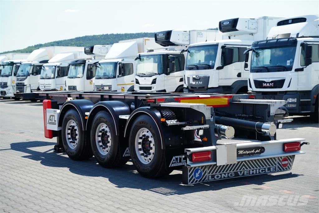 Van Hool / NACZEPA PODKONTENEROWA / PEŁNY ADR / 3 OSIE / OS Chasis y suspención