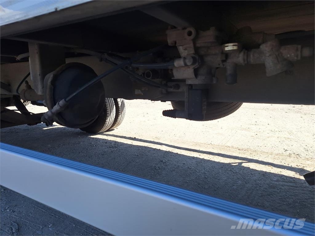 Veldhuizen BE Koffer semi-trailer + DHollandia LBW 750 kg/ 7 Noslēgtās piekabes
