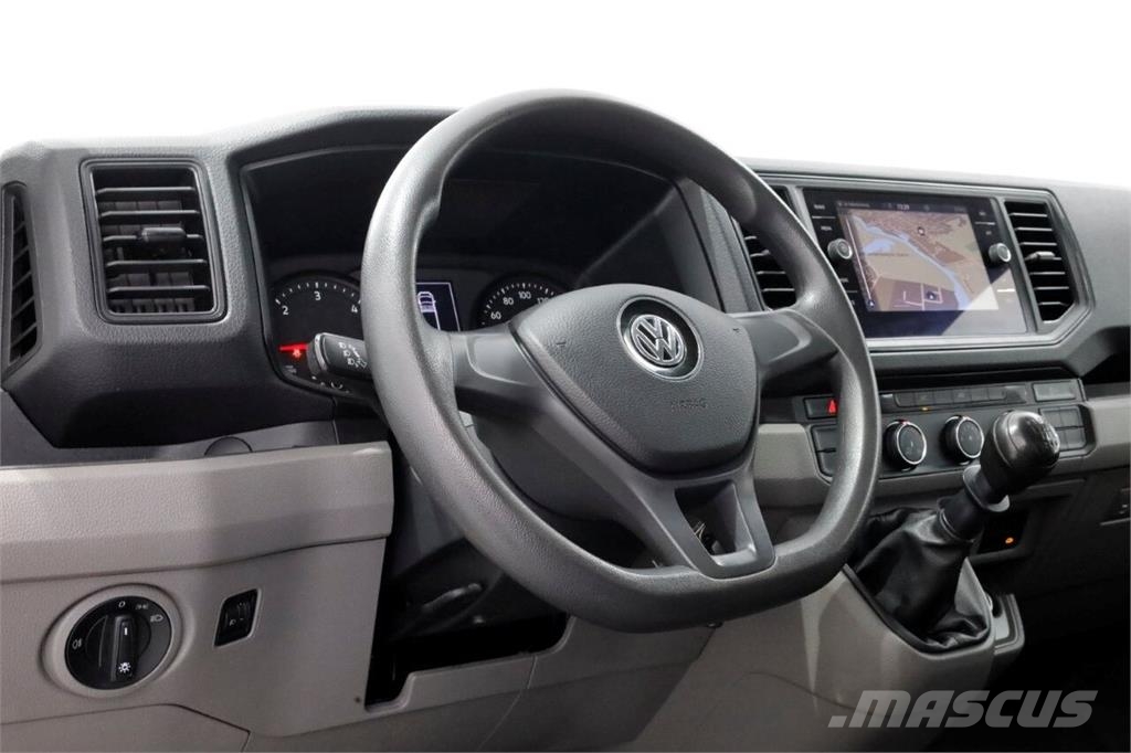 Volkswagen Crafter 35 2.0 TDI 140pk Bakwagen met laadklep en Otros camiones