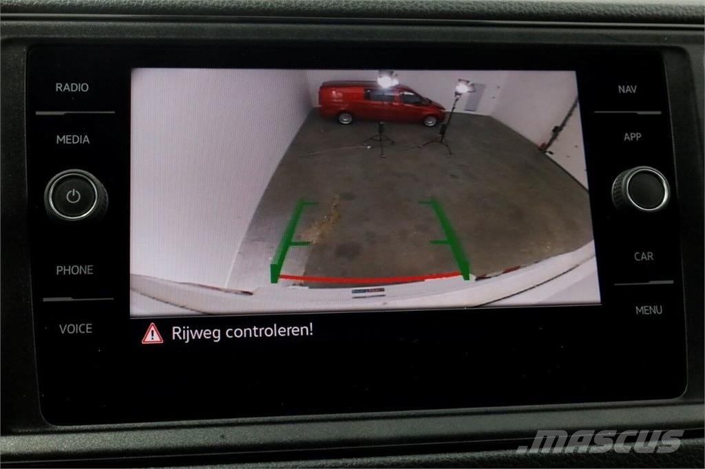 Volkswagen Crafter 35 2.0 TDI 140pk Bakwagen met laadklep en Otros camiones