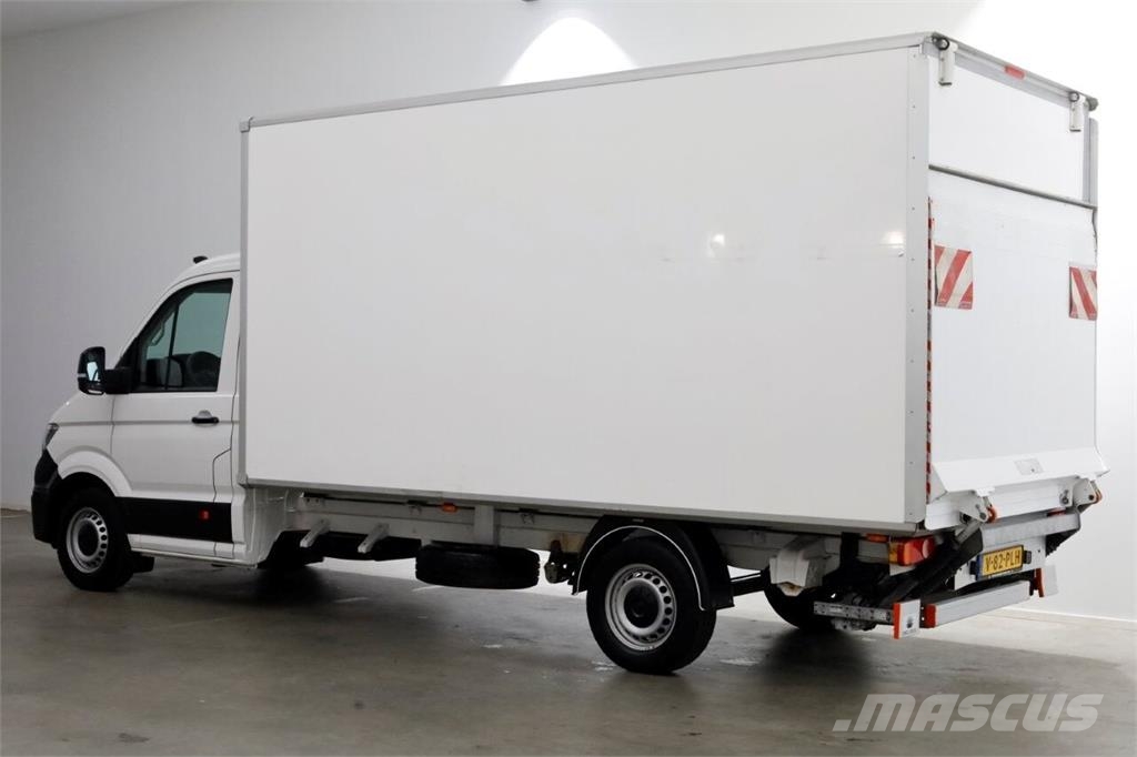 Volkswagen Crafter 35 2.0 TDI 140pk Bakwagen met laadklep en Otros camiones