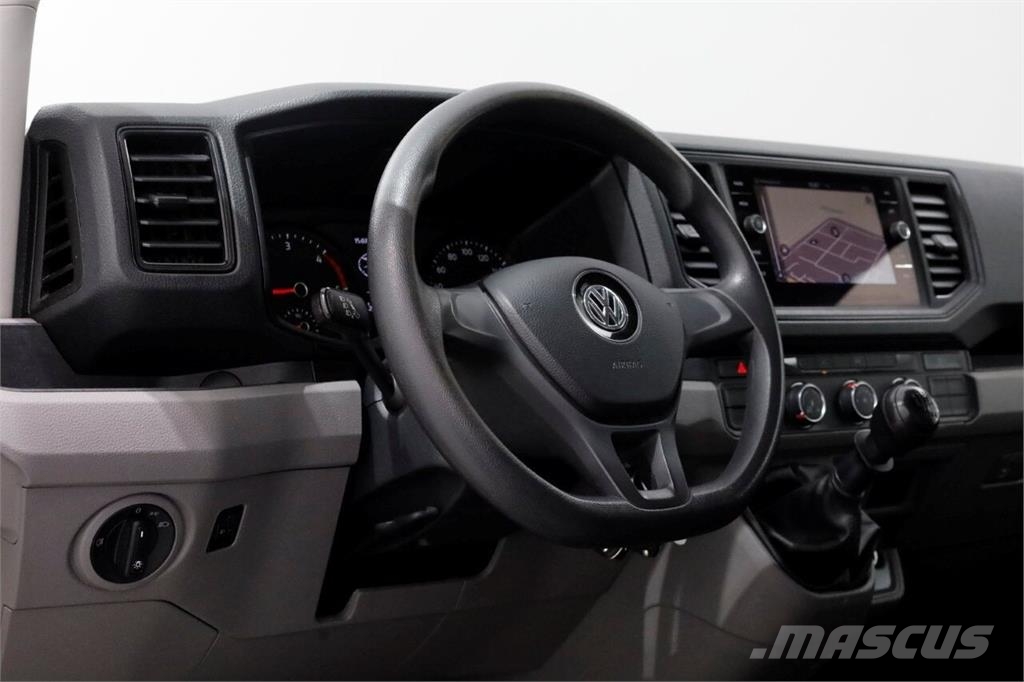 Volkswagen Crafter 35 2.0 TDI 140pk Bakwagen met laadklep en Otros camiones