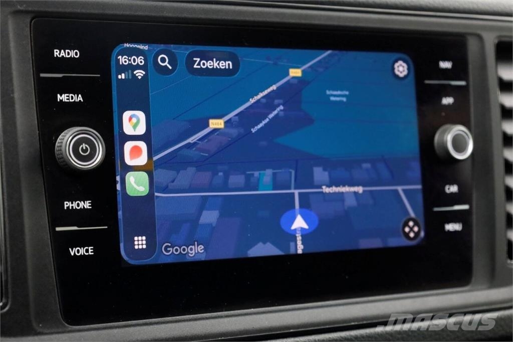 Volkswagen Crafter 35 2.0 TDI 140pk Bakwagen met laadklep en Otros camiones