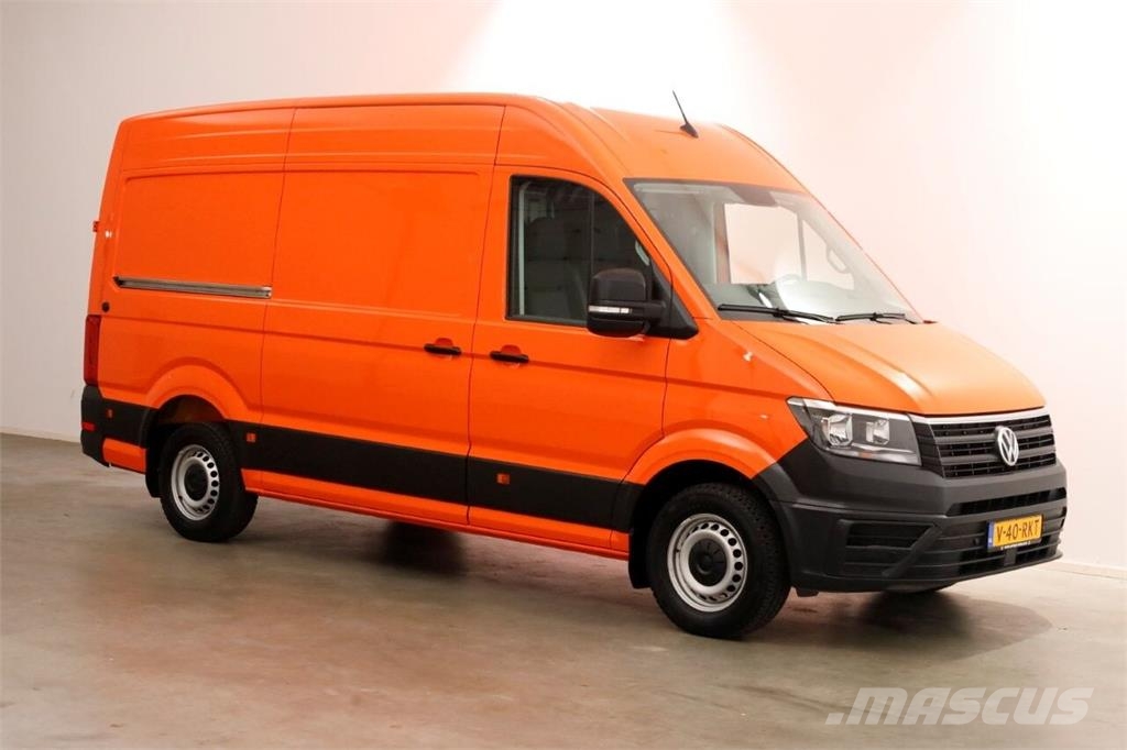 Volkswagen Crafter 35 2.0 TDI 177pk RWD L3H3 (L2H2) Airco/Nav Inne