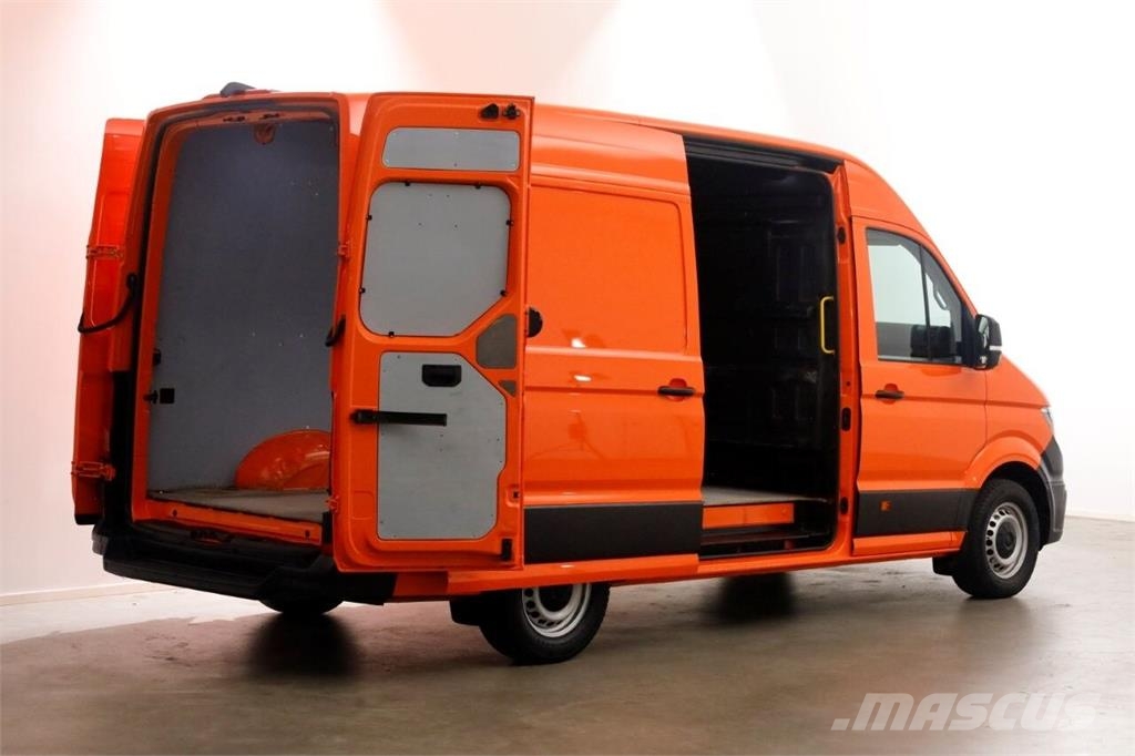 Volkswagen Crafter 35 2.0 TDI 177pk RWD L3H3 (L2H2) Airco/Nav Inne
