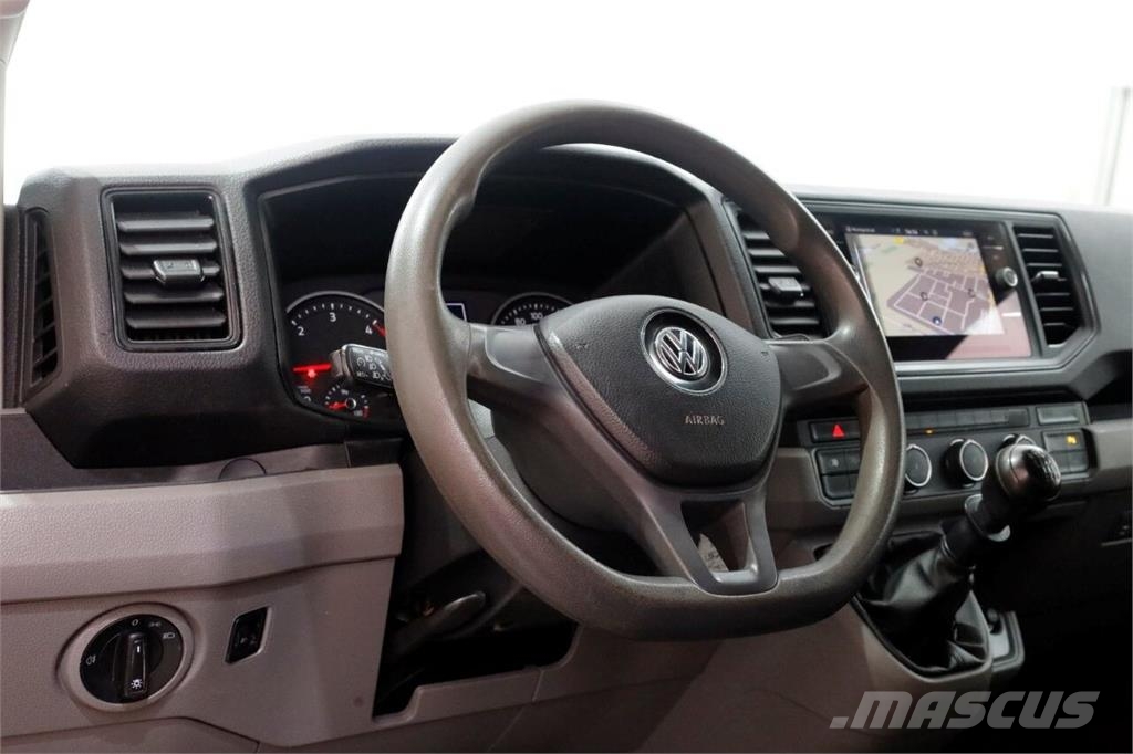 Volkswagen Crafter 35 2.0 TDI 177pk RWD L3H3 (L2H2) Airco/Nav Inne