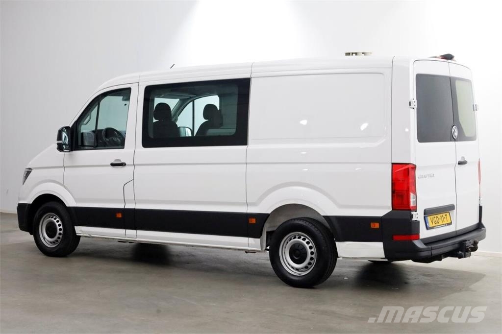 Volkswagen Crafter 35 2.0 TDI 140pk L3H2 (L2H1) D.C. Comfortl شاحنات أخرى