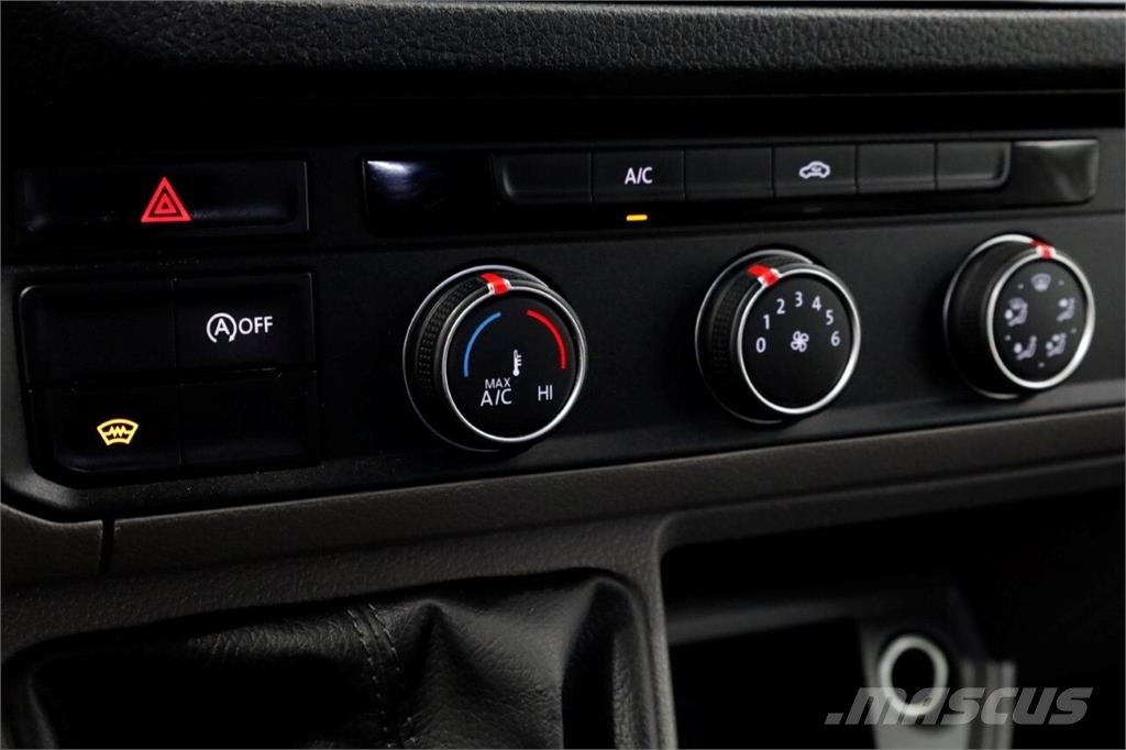Volkswagen Crafter 35 2.0 TDI 140pk L3H2 (L2H1) D.C. Comfortl شاحنات أخرى